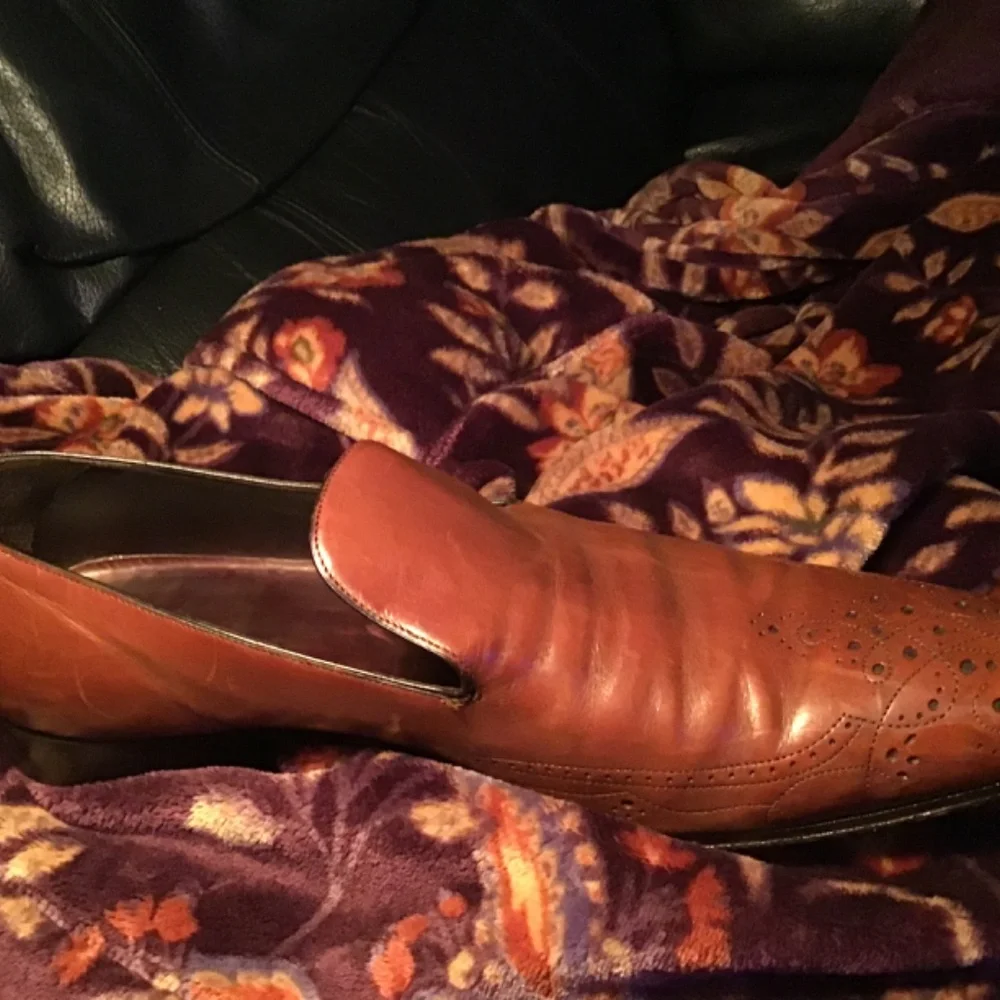 Prada light brown slip on’s - Picture 2 of 9